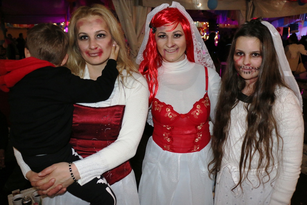 Virske maškare: Nedjelja u znaku zvijezdice Meri, Tota i Tempo Banda