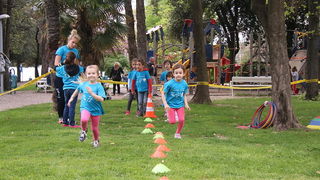 Sportska manifestacija za djecu “1000 koraka kroz 1000 ulica” SŠ “Loptica” Sportska manifestacija za djecu “1000 koraka kroz 1000 ulica” SŠ “Loptica”