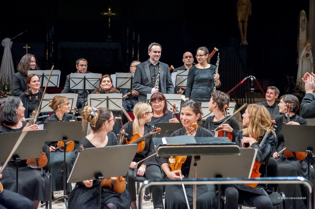 Stefan Milenković i Zadarski komorni orkestar u katedrali sv. Stošije