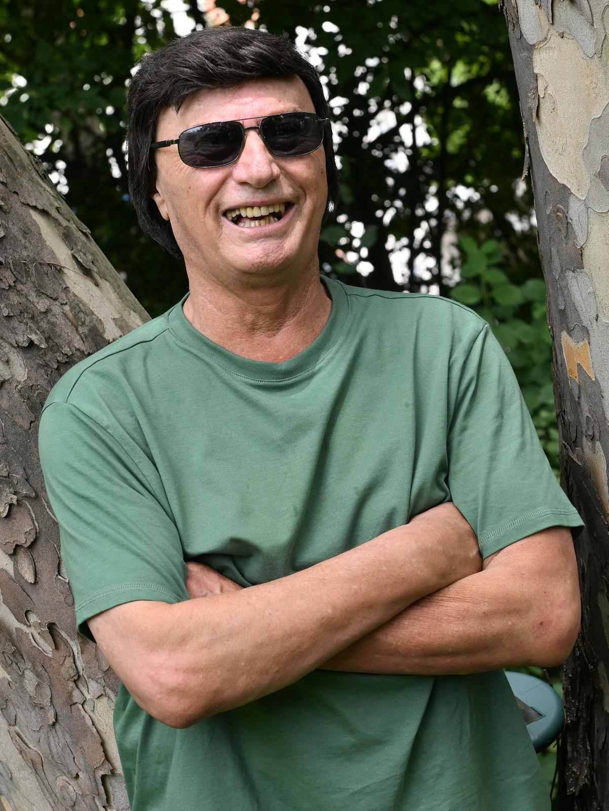 U Croatia Records-u odrzana je promocija novog albuma pjevaca Duska Lokina. U Croatia Records-u odrzana je promocija novog albuma pjevaca Duska Lokina.