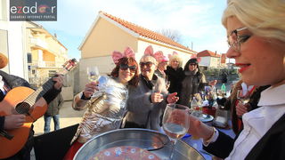 Maškarana povorka Velike Bake u Murteru