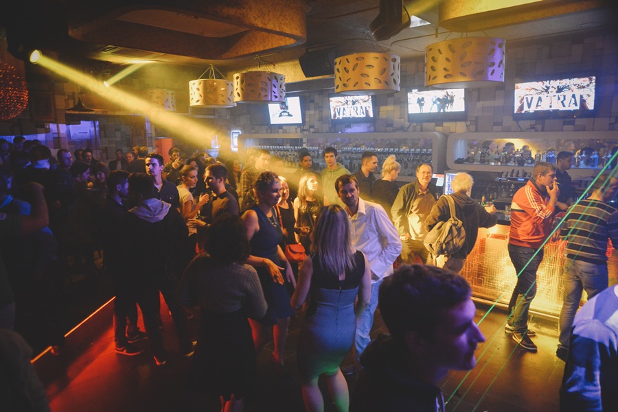 Jurica Pađen & Aerodrom u Maraschino baru; foto Iva Perinčić Jurica Pađen & Aerodrom u Maraschino baru; foto Iva Perinčić