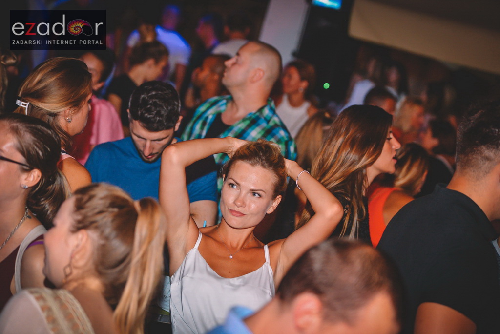 Saturday Night with DJ Dizzy @ Svarog Bar