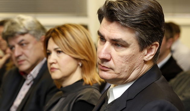 Zagreb, 160313.
4. sjednica Glavnog odbora SDP-a.
Socijaldemokratska partija Hrvatske odrzala cetvrtu sjednicu svoga Glavnog odbora. Obracanje predsjednika SDP-a Zorana Milanovica clanovima Glavnog odbora bit ce otvoreno za novinare, a o zakljuccima ce se