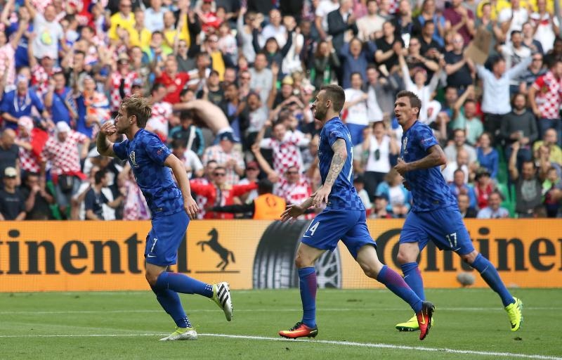 Stadion Geoffroy-Guichard, Saint-Etienne, UEFA EURO 2016., 2. kolo, skupina D, Česka – Hrvatska. Photo: PIXSELL Stadion Geoffroy-Guichard, Saint-Etienne, UEFA EURO 2016., 2. kolo, skupina D, Česka – Hrvatska. Photo: PIXSELL