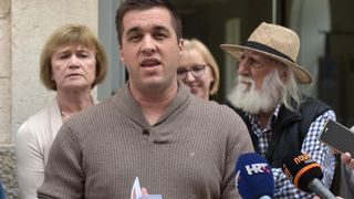 Mještani Petrčana okupili se ispred Turističke zajednice grada Zadra