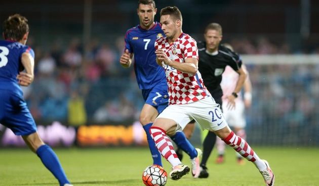 Gradski stadion, Koprivnica – Prijateljska nogometna utakmica u skopu priprema za Euro 2016, Hrvatska – Moldavija. Ionita Artur, Marko Pjaca. Photo: Igor Kralj/PIXSELL