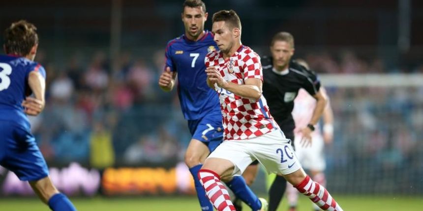 Gradski stadion, Koprivnica – Prijateljska nogometna utakmica u skopu priprema za Euro 2016, Hrvatska – Moldavija. Ionita Artur, Marko Pjaca. Photo: Igor Kralj/PIXSELL