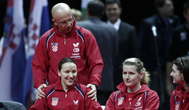 Split, 020310.
Spaladium Arena.
Trece kolo Europske lige u stolnom tenisu odrzalo se u Spaladium Areni gdje su snage odmjerili reprezentacija Hrvatske sa Srbijom u muskoj kategoriji  i reprezentacija Hrvatske sa Madjarskom u zenskoj kategoriji.
Spektakl j