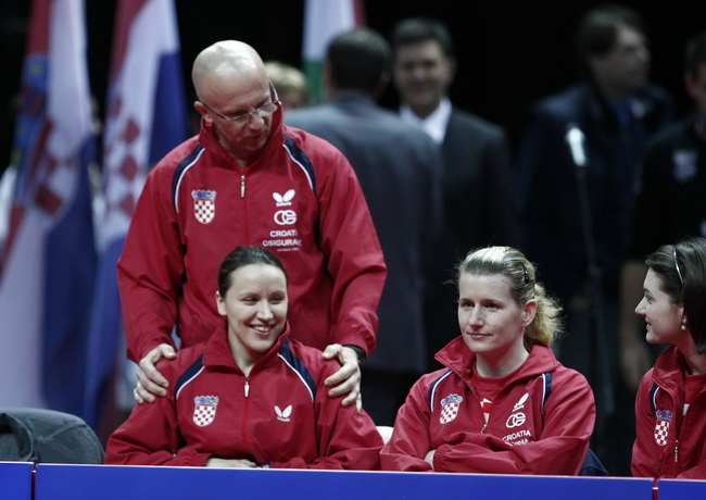 Split, 020310.
Spaladium Arena.
Trece kolo Europske lige u stolnom tenisu odrzalo se u Spaladium Areni gdje su snage odmjerili reprezentacija Hrvatske sa Srbijom u muskoj kategoriji i reprezentacija Hrvatske sa Madjarskom u zenskoj kategoriji.
Spektakl j Split, 020310.
Spaladium Arena.
Trece kolo Europske lige u stolnom tenisu odrzalo se u Spaladium Areni gdje su snage odmjerili reprezentacija Hrvatske sa Srbijom u muskoj kategoriji i reprezentacija Hrvatske sa Madjarskom u zenskoj kategoriji.
Spektakl j