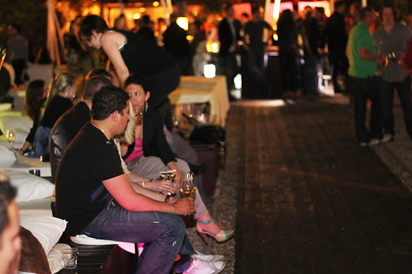 Image 953313 (auto) Image 953313 (auto)