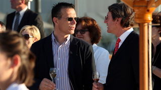 Zadar, 040512.
Falkensteiner Hotel & Spa Iadera u Punta Skali u Petrcanima kraj Zadra. Investicija vrijedna 160 milijuna eura prema rijecima celnih ljudi isplatila se. Hotel koji je otvoren lani u srpnju, danas je otvoren i sluzbeno. Na otvorenju su bile Zadar, 040512.
Falkensteiner Hotel & Spa Iadera u Punta Skali u Petrcanima kraj Zadra. Investicija vrijedna 160 milijuna eura prema rijecima celnih ljudi isplatila se. Hotel koji je otvoren lani u srpnju, danas je otvoren i sluzbeno. Na otvorenju su bile