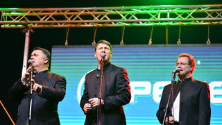 Otvorenje Peveca uz Mladena Grdovića i Klapu Intrade Otvorenje Peveca uz Mladena Grdovića i Klapu Intrade