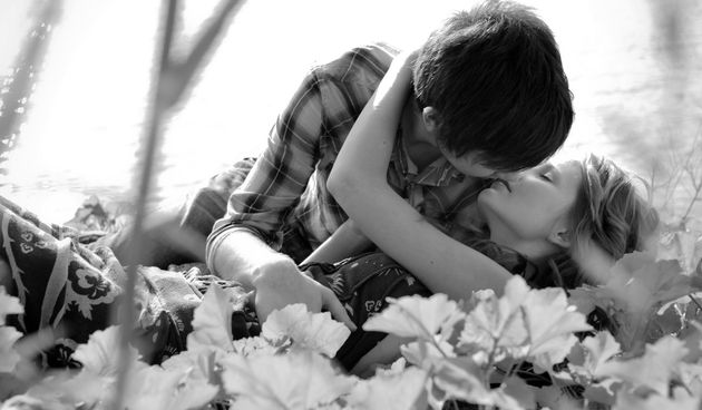 Poljubac, ljubav, seks, romantika, foto-marysavvidou