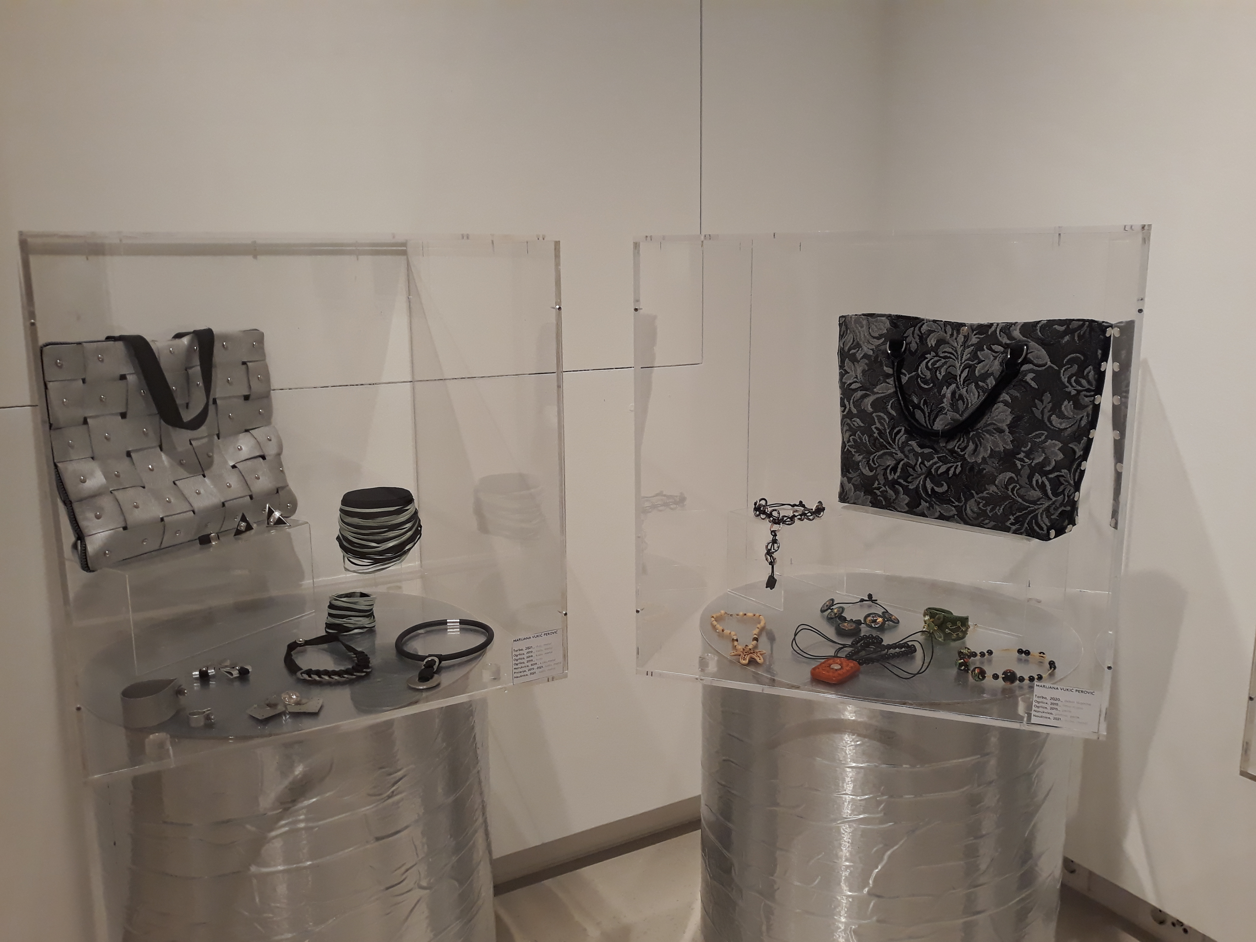 Iz profesorskih atelja – izložba nastavnika ŠPUD-a Iz profesorskih atelja – izložba nastavnika ŠPUD-a