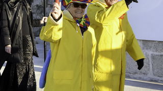 Paški zimski karneval 2018: Karnevalska povorka prošla ulicama grada do Pijace