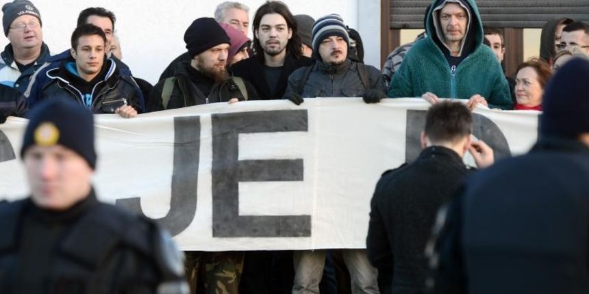 Djelatnici policije medju prvima su priveli i bivseg predsjednickog kandidata Ivana Vilibora Sincica. Ivan Vilibor Sincic. Photo: Marko Jurinec/PIXSEL Djelatnici policije medju prvima su priveli i bivseg predsjednickog kandidata Ivana Vilibora Sincica. Ivan Vilibor Sincic. Photo: Marko Jurinec/PIXSEL