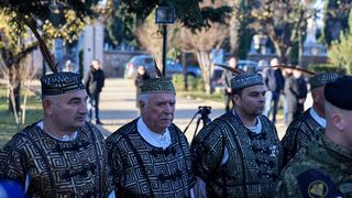 Na Gradskom groblju položeni vijenci povodom obilježavanja 33. obljetnice 72. bojne Vojne policije Na Gradskom groblju položeni vijenci povodom obilježavanja 33. obljetnice 72. bojne Vojne policije