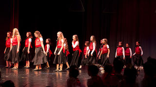 Plesna čestitka Zadarskog plesnog ansambla, Foto: Leo Banić Plesna čestitka Zadarskog plesnog ansambla, Foto: Leo Banić