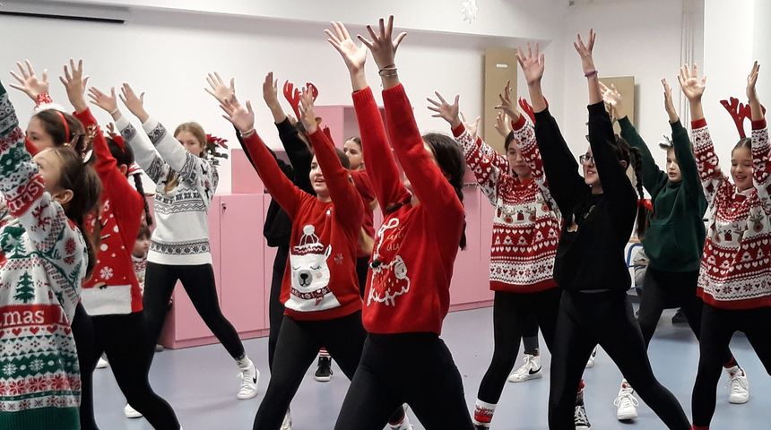 Već su preko 30 godina na sceni: Zadarski plesni ansambl prvi put u Centru Mocire Već su preko 30 godina na sceni: Zadarski plesni ansambl prvi put u Centru Mocire