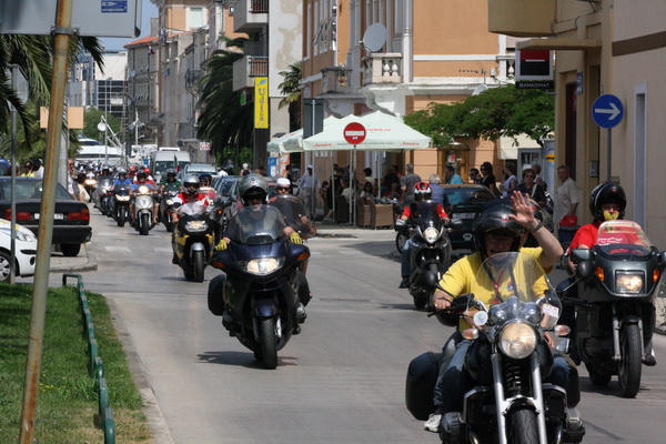 Karusel bikera na Branimirovoj obali u Zadru, Foto: Mladen Malik