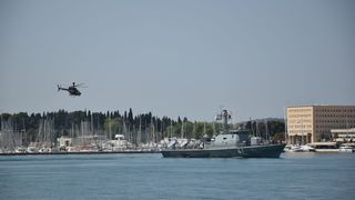 RTOP Vukovar i Kiowa Warrior na splitskoj rivi RTOP Vukovar i Kiowa Warrior na splitskoj rivi