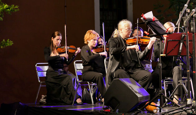 Salsa filarmonica, Zagrebačka filharmonija pod ravnanjem Alana Bijelinskog, uz nastupe Ricarda Luquea i Olvide Ruiz Castellanos, foto: Darko Belancic