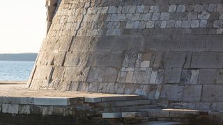 Dio zadarske rive urušio se nakon tijekom jučerašnjeg nevremena