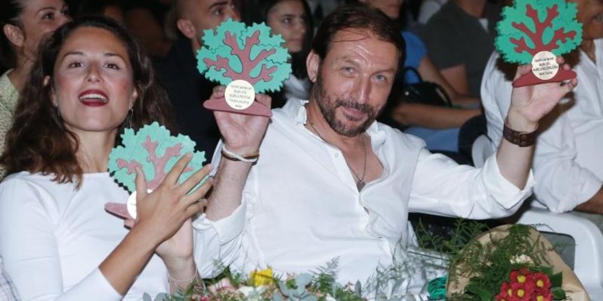 Nakon svecane podjele nagrada publici je prikazana predstava Slucaj rogonja.