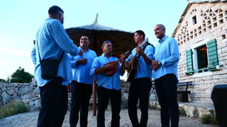 Na vidikovcu Kamenjak održan 5. Sajam lokalnih proizvoda ”Luka i igara” Na vidikovcu Kamenjak održan 5. Sajam lokalnih proizvoda ”Luka i igara”