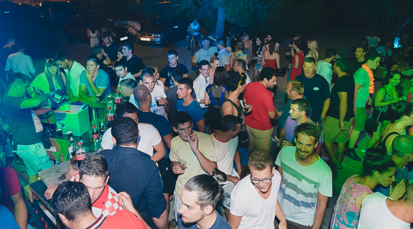 Turanjska fešta u Menfisto baru, 16.7.2015. (foto: Ivan Toman) Turanjska fešta u Menfisto baru, 16.7.2015. (foto: Ivan Toman)