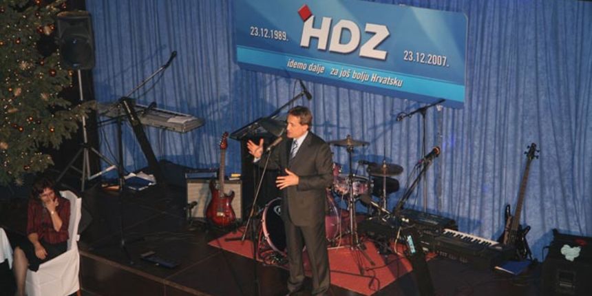 Image 1198473 (auto) Image 1198473 (auto)