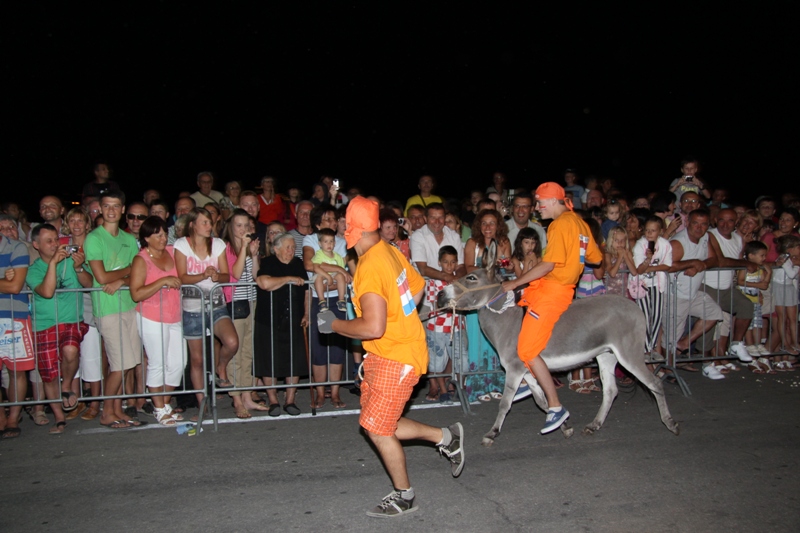 Tisno: 7. Međunarodna trka tovarov, Foto: Edin Kadić Tisno: 7. Međunarodna trka tovarov, Foto: Edin Kadić