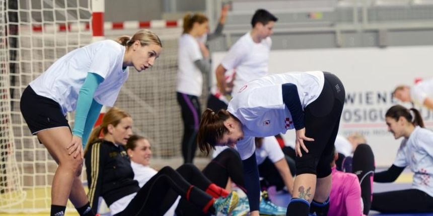 26.11.2014. Arena, Varazdin, U varazdinskoj Areni odrzan je trening Hrvatske zenske rukometne reprezentacije Photo: Marko Jurinec/PIXSELL 26.11.2014. Arena, Varazdin, U varazdinskoj Areni odrzan je trening Hrvatske zenske rukometne reprezentacije Photo: Marko Jurinec/PIXSELL