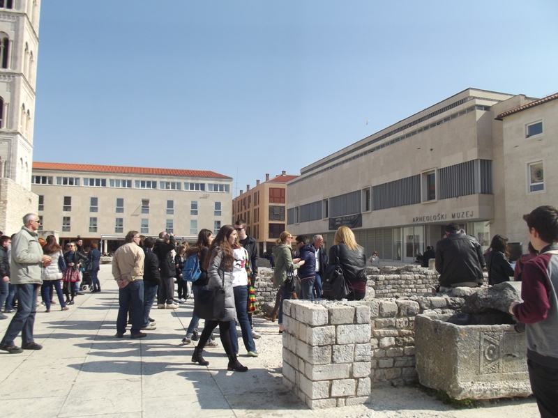 Promatranje pomrčine Sunca na Forumu Promatranje pomrčine Sunca na Forumu