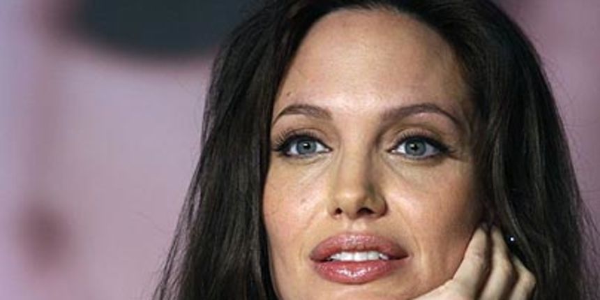 Angelina Jolie, foto: realbolst.com