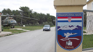 Dolazak u 93. Zrakoplovnu bazu Zemunik, foto: Leo Banić