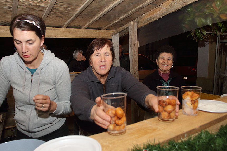 Bibinje: Božićni sajam na Trgu Franje Tuđmana Bibinje: Božićni sajam na Trgu Franje Tuđmana