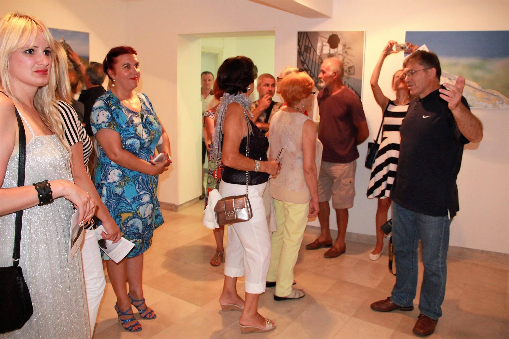 Otvorenje izložbe fotografija “Palagruža” Vinka Pešića u Zavičajnom muzeju Biograd na Moru Otvorenje izložbe fotografija “Palagruža” Vinka Pešića u Zavičajnom muzeju Biograd na Moru