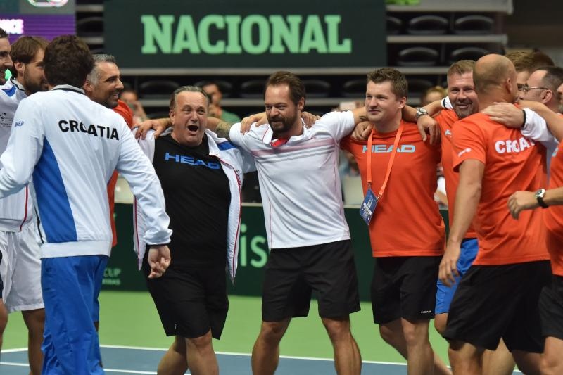 Davis Cup: Fešta nakon pobjede Marina Čilića nad Richardom Gasquetom i osiguranog plasmana u finale Davis Cupa. Photo: Hrvoje Jelavić/PIXSELL