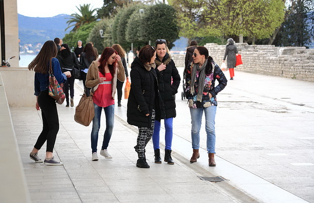 Image 378409 (auto) Image 378409 (auto)