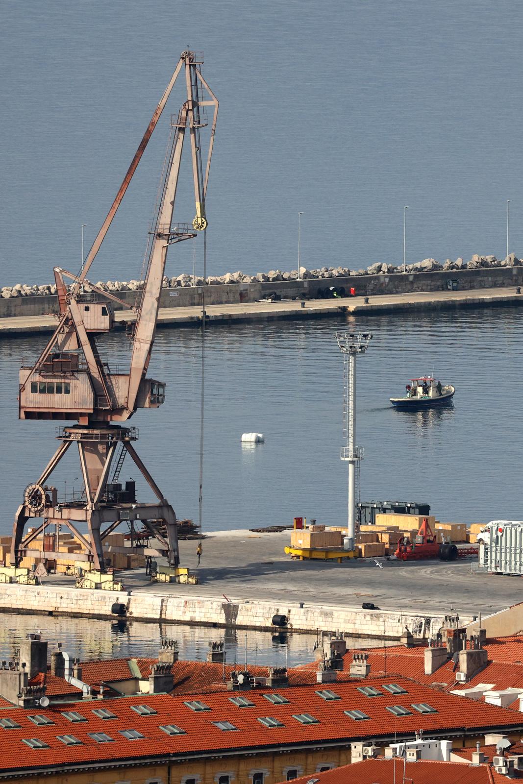 Izmještanje mine iz riječke luke