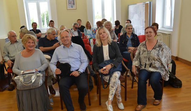 Mani Gotovac, gradonačelnik Novalje Ante Dabo, prof. dr. sc. Vanda Babić i prof. dr. sc Rafaela Božić