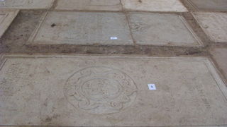 Grobnice u Svetom Frani Grobnice u Svetom Frani