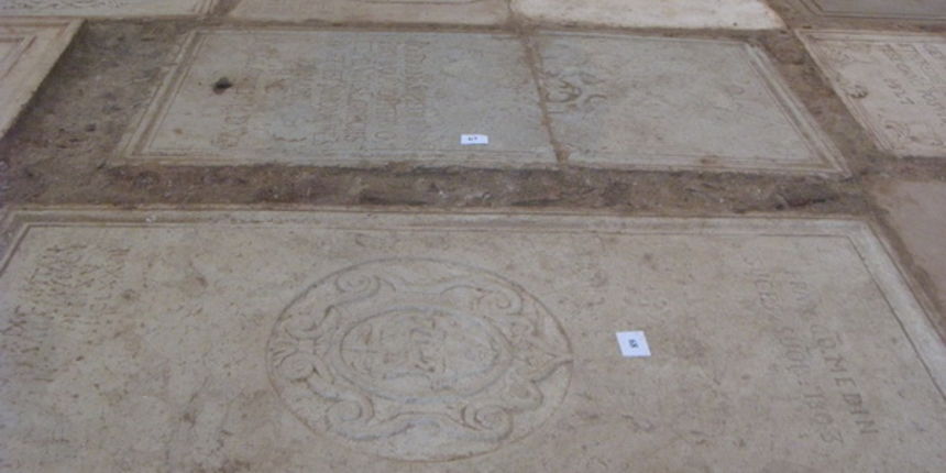 Grobnice u Svetom Frani Grobnice u Svetom Frani