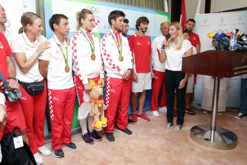 Hrvatski olimpijci svečano dočekani na Plesu. Sandra Perković, Šime Fantela, Igor Marenić, Tonči Stipanović. Photo: Luak Sanzl/PPIXSELL Hrvatski olimpijci svečano dočekani na Plesu. Sandra Perković, Šime Fantela, Igor Marenić, Tonči Stipanović. Photo: Luak Sanzl/PPIXSELL