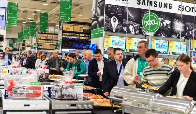 Svečano otvoren novi prodajni centar Pevec u Zadru