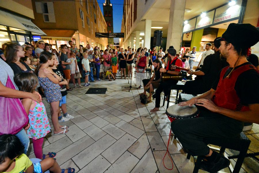 Performeri Saraswati na KalelargArt-u ; foto Iva Perinčić Performeri Saraswati na KalelargArt-u ; foto Iva Perinčić