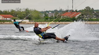 Kiteri guštali u refulima ninske bure Kiteri guštali u refulima ninske bure