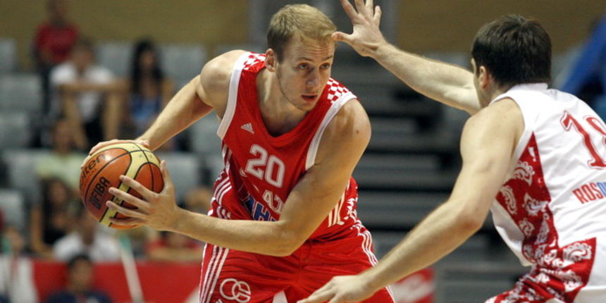 Zadar, 220810 Dvorana Kresimira Cosica. Trece kolo Svjetskog kupa, kosarkaska utakmica izmedju reprezentacija Hrvatska i Rusija. Na slici: Igrac Hrvatske Hrvoje Peric. Foto: Jure Miskovic / CROPIX Zadar, 220810 Dvorana Kresimira Cosica. Trece kolo Svjetskog kupa, kosarkaska utakmica izmedju reprezentacija Hrvatska i Rusija. Na slici: Igrac Hrvatske Hrvoje Peric. Foto: Jure Miskovic / CROPIX